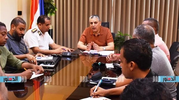 نائب محافظ أسوان يترأس اجتماعًا لمتابعة أعمال النظافة ورفع الإشغالات وإزالة التعديات نائب محافظ أسوان يترأس اجتماعًا لمتابعة أعمال النظافة ورفع الإشغالات وإزالة التعديات