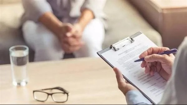 هل القوة الزائفة ستارًا للهشاشة الداخلية؟.. استشارية نفسية تجيب