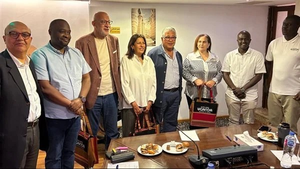 غرفة الشركات تبحث مع وفد هيئة السياحة الأوغندية إطلاق برامج مشتركة غرفة الشركات تبحث مع وفد هيئة السياحة الأوغندية إطلاق برامج مشتركة