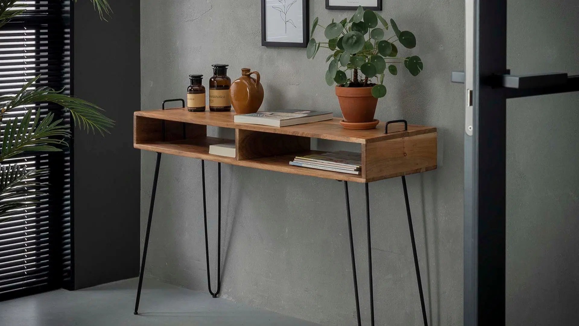 De style contemporain ou de style scandinave, en bois et blanc, en laqué blanc, grand ou petit… nos meubles sont adaptés pour n'importe quelle entrée, qu'elle . Console pour hall d'entrÃ©e : comment bien choisir ? - Echo Web