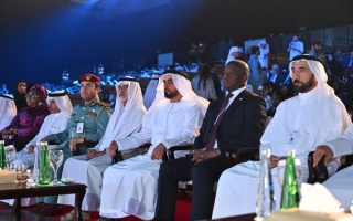 سيف بن زايد يفتتح آيسنار أبوظبي 2024 سيف بن زايد يفتتح آيسنار أبوظبي 2024