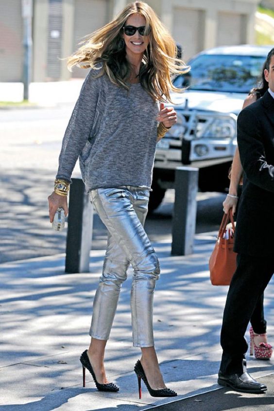 look femme plus de 50 ans en argent&eacute; 