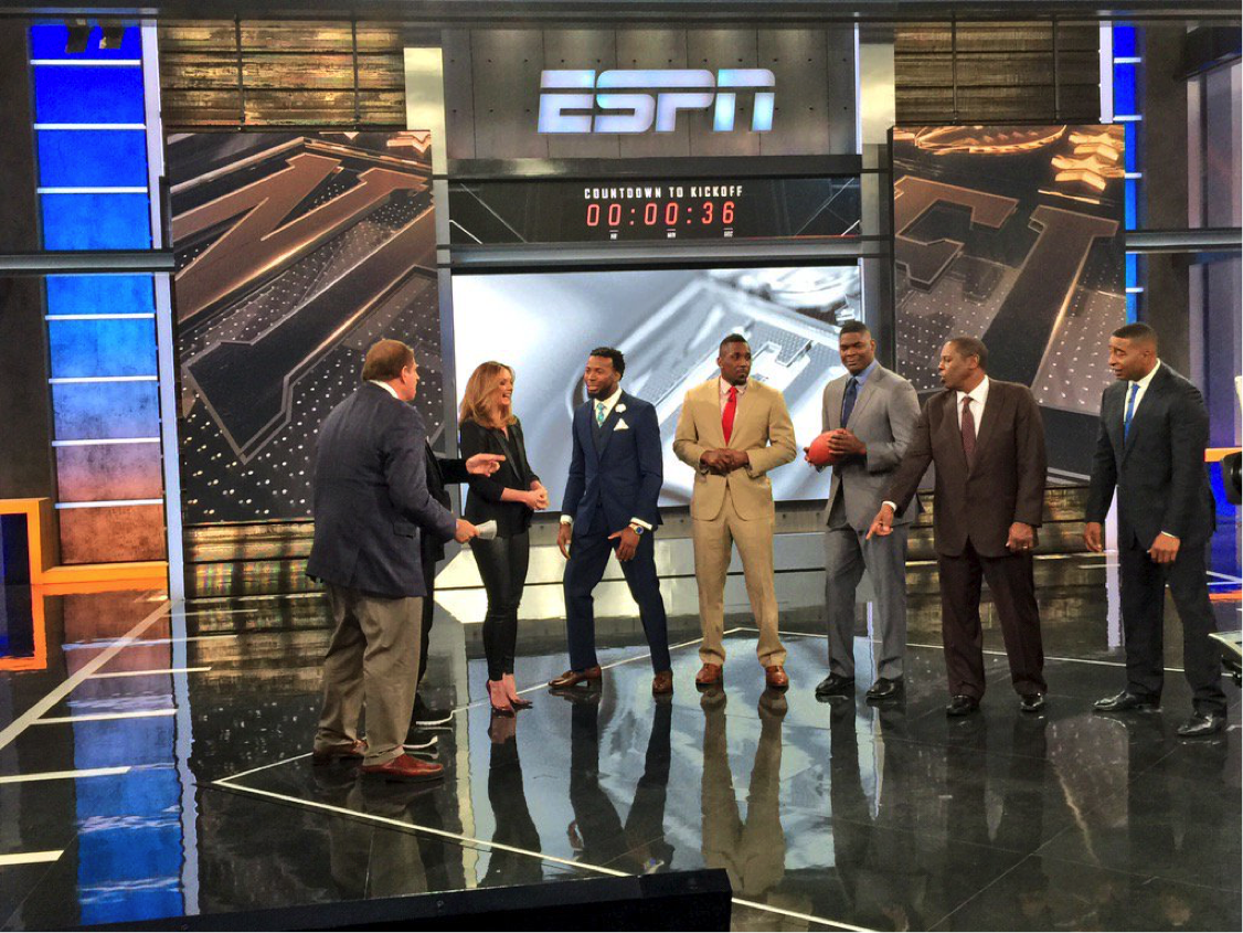 Who are the announcers for nfl wild card weekend across cbs, fox, nbc, espn, nickelodeon, and amazon prime? Talent Producer Jaclyn Aronson Gets Newsworthy Nfl Guests Espn Front Row