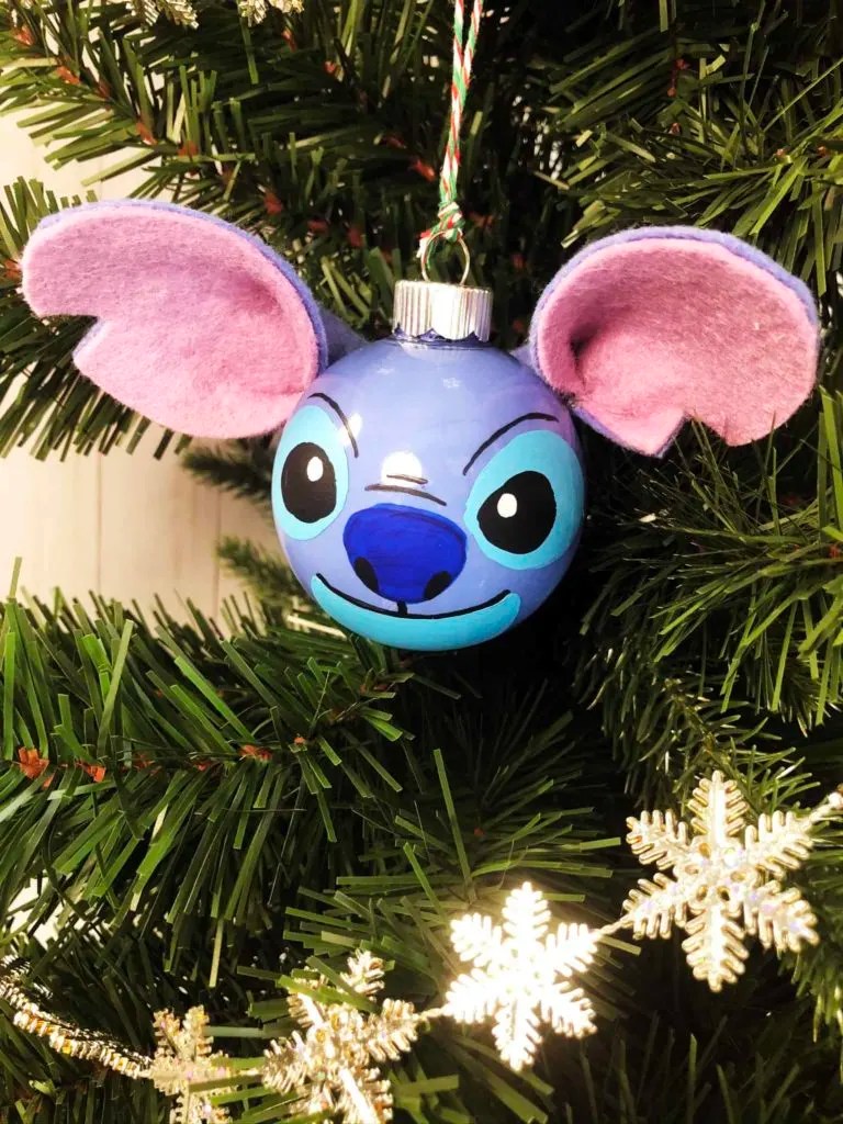In this video show you 20 beautiful ideas to decorate in #christmas #holiday with #mickeymouse and #minniemouse #disney #decorationsubscribe . Diy Disney Christmas Ornament Stitch Everythingmouse Guide To Disney
