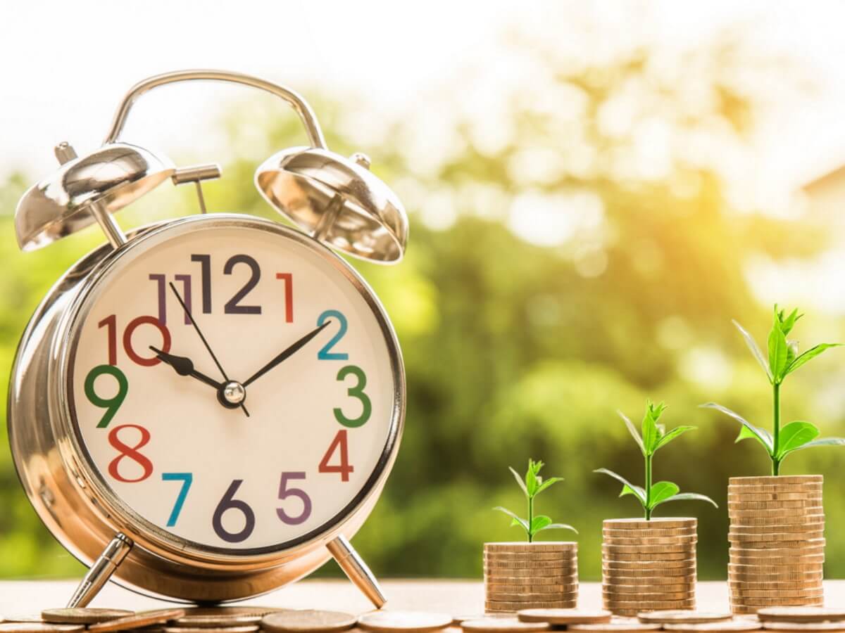 Le temps passe , les souvenirs s'étampent, les sentiments changent, les gens nous quittent, mais le coeur n'oublie jamais. Les 105 Meilleures Citations Sur Le Temps Avec Table Des Matieres