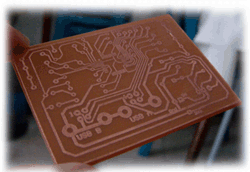 Setelah selesai membuat tata letak komponen dan lay out pcb, langkah selanjutnyanya . Cara Melarutkan Papan Pcb Ukmsrr S Blog