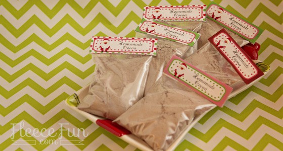 Free Christmas printable for Hot Chocolate ♥ Fleece Fun