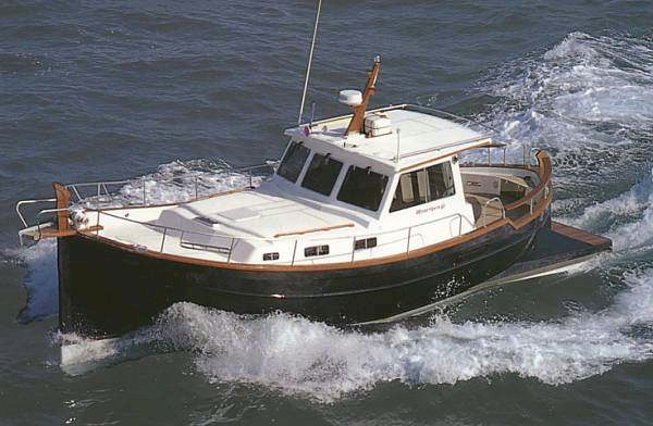 Motor yacht menorca boasts a wealth of convivial spaces, perfect for luxury yacht charters with families of friends, offering ample opportunities to kick . Menorquin Yacht, Astilleros Menorca, venta de