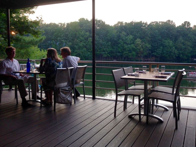 25 Tasty Options for Northern Virginia Outdoor Dining