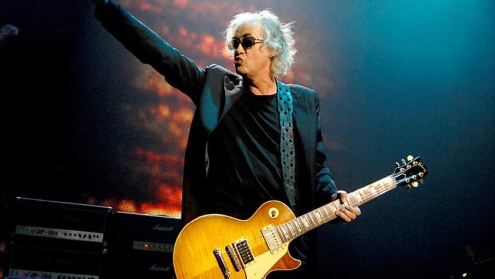 482 pesos con 50 centavos $ 482. Jimmy Page la sigue rompiendo