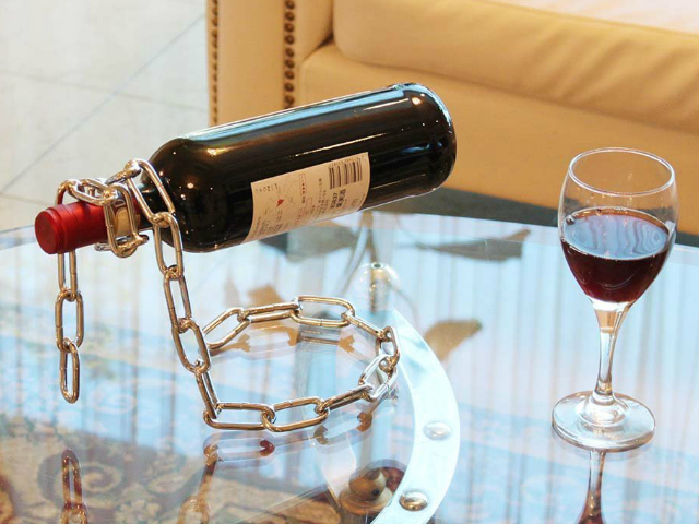 Magic Levitating Chain Bottle Rack - GetdatGadget