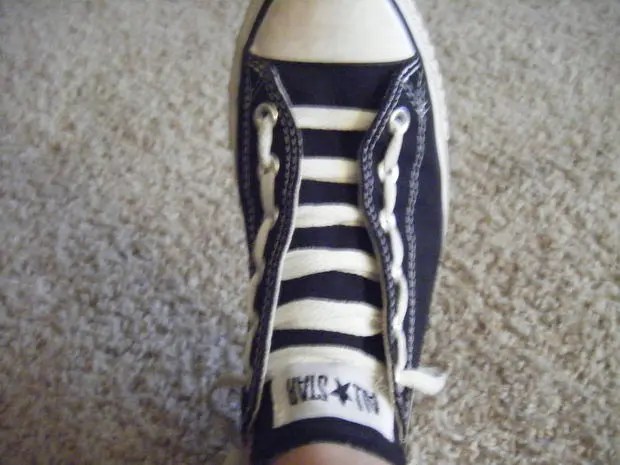 This is simple tutorial about how to . 23 Cool Ways to Lace Shoes | Guide Patterns