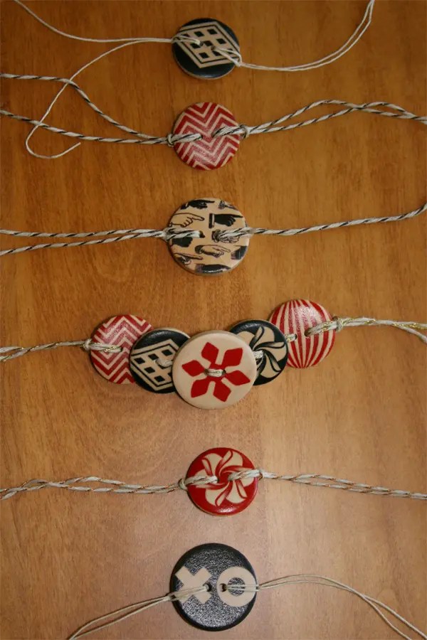 A sewing machine is a staple, even in the modern household, for quick fixes and simple fabric projects. 29 DIY Button Bracelet Instructions | Guide Patterns