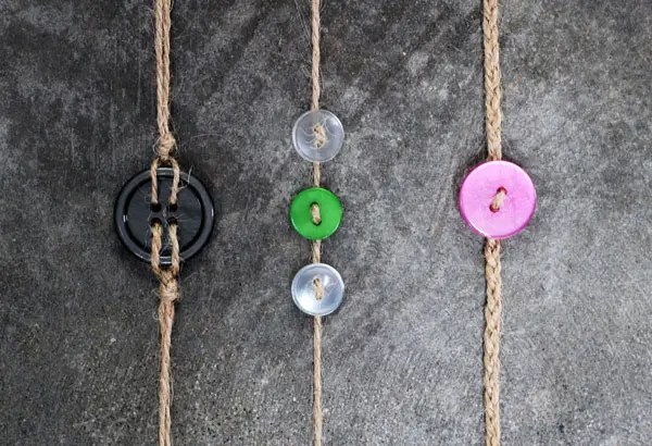 This tutorial describes a method for tying your bracelet so that it will stay there securely, you can tie it on yourself without help, is easy to remove . 29 DIY Button Bracelet Instructions | Guide Patterns