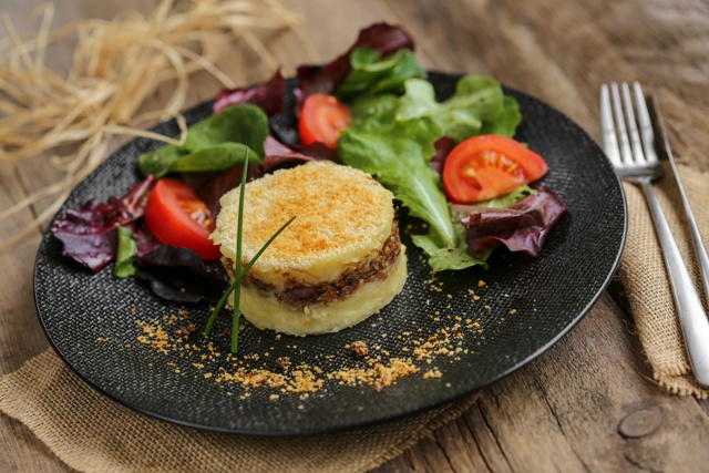 Accords mets & vins - Parmentier de confit de canard | Guide Hachette des  Vins