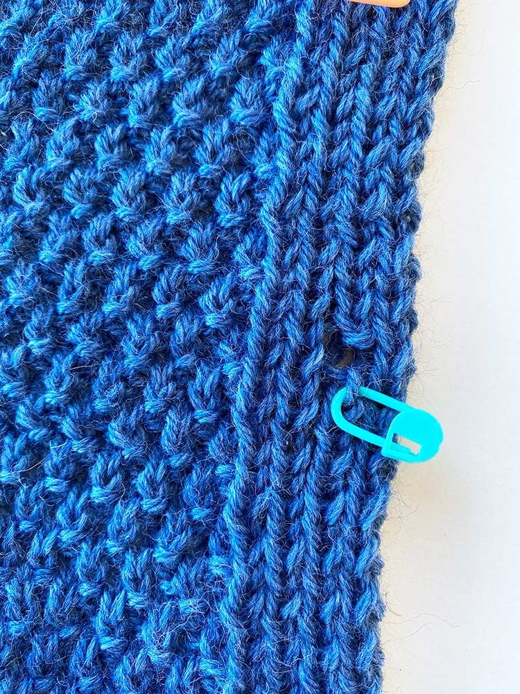 The size of the finished buttonhole will depend on the needles and yarn used. How To Knit A Buttonhole Handy Little Me