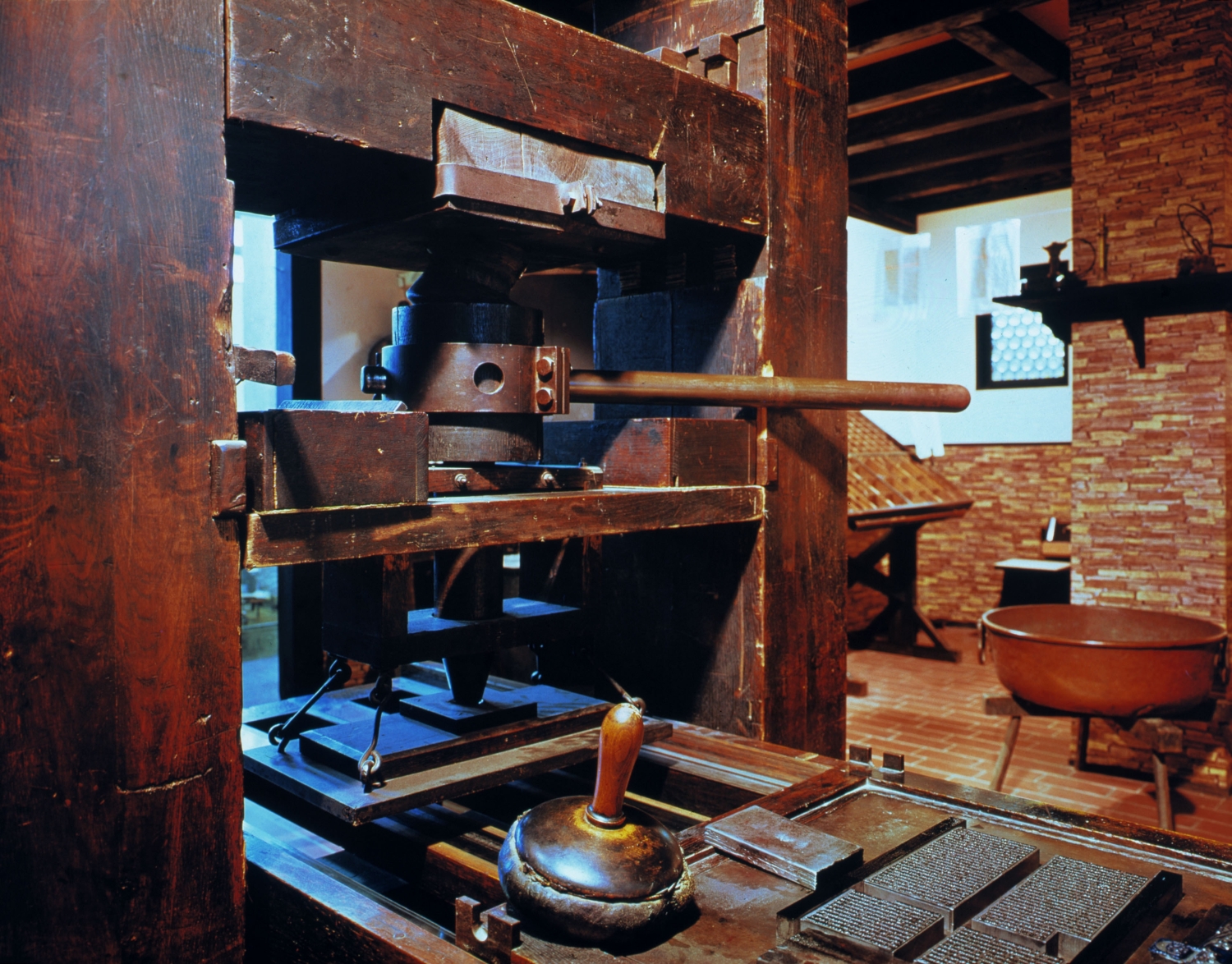 Der buchdruck war allerdings schon vor . Johannes Gutenberg: Bekannter Erfinder, unbekannter Mann