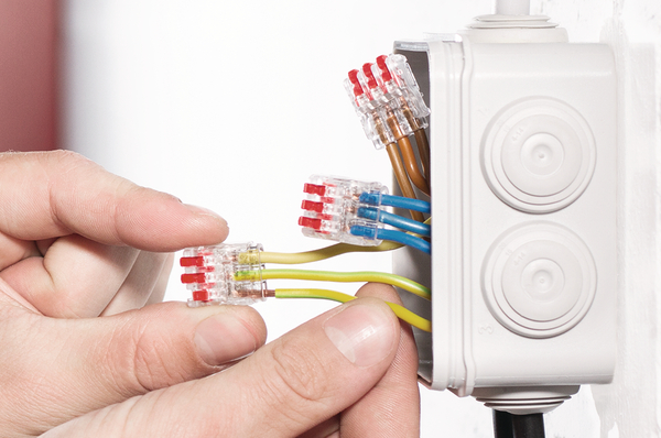 You can either install a manual or automatic transfer switch. Connectors For All Types Of Wire Hcr 2 148 90043 Hellermanntyton