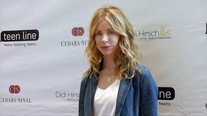 American model and actress Julianne Phillips, circa 1992. She is the ... American model and actress Julianne Phillips, circa 1992. She is the ...