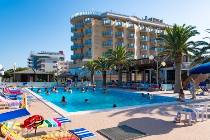 Hotel Maxim's-Villa Rosa | Offerte Mare Gruppi 402_x_600_jpg