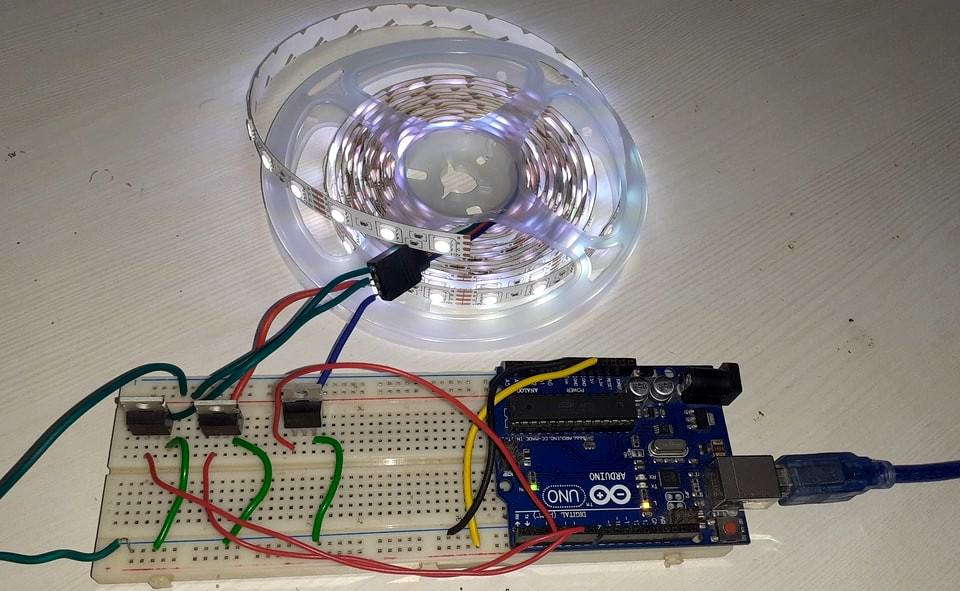 Interfacing RGB LED Strip with Arduino with Fade & Color Effect