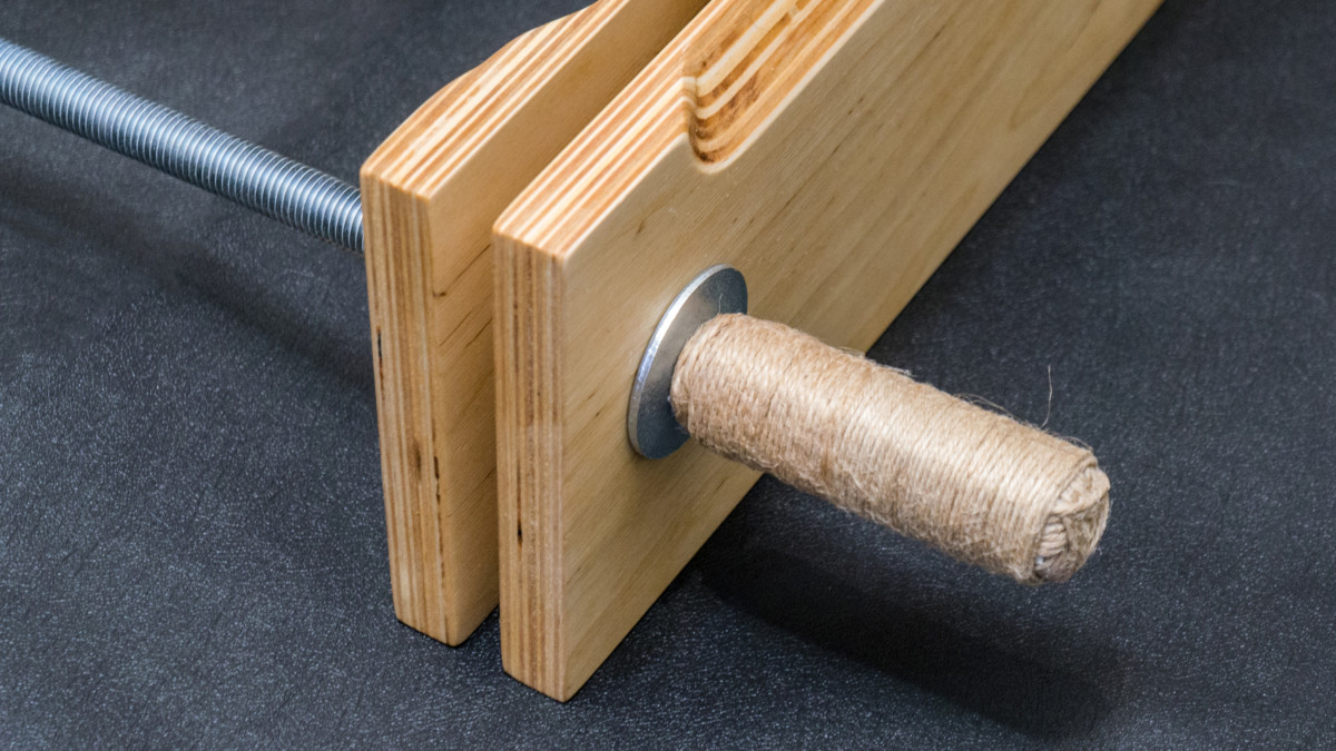 Updated Version of the Small Press for Bookbinding iBookBinding