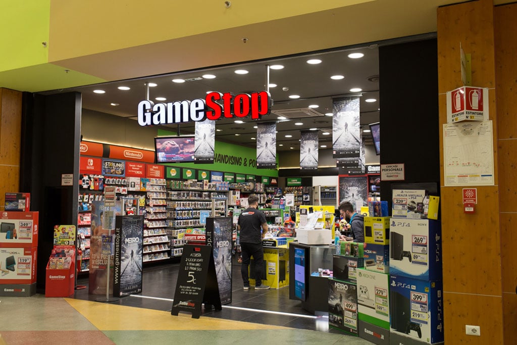 Gamestop Italia Riapre I Negozi Al Pubblico 683_x_1024_jpg