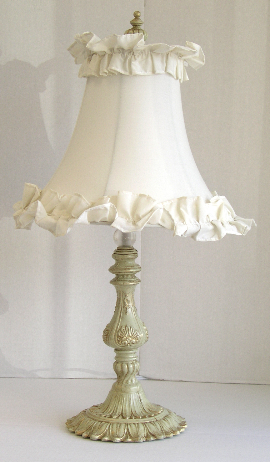 Perfect for your living room arena and near your sofa; SHABBY CHIC LAMPS