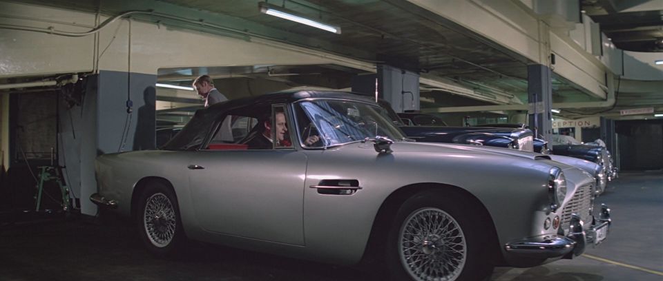 Imcdb.org: 1962 Aston Martin Db4 Convertible [Db4C/1073] In "The Italian Job, 1969" 408_x_960_jpg