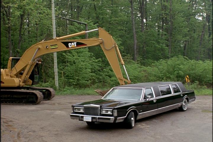 Cars, van / mpv — model origin: IMCDb.org: 1988 Lincoln Town Car Stretched Limousine in