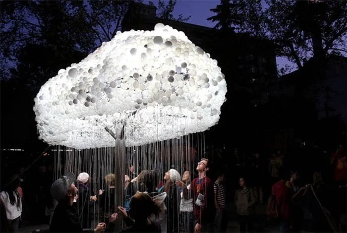 Whether you're replacing those that are already in your kitchen or you're restyling the kitchen totally, you need to consider a style that will look great and function well for a long time. Cloud Interactive Installation - InteriorZine