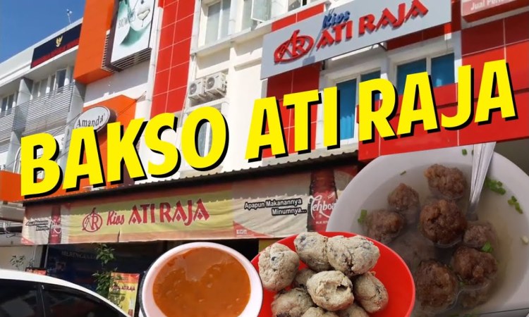 Sayur kubis goreng ini akan sangat berbeda dengan olahan kubis yang lainnya. 15 Tempat Makan Enak di Makassar Favorit Wisatawan - iTrip