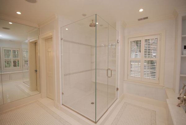 Watch this video to find out what to look for when choosing a glass shower door for your bathroom. Glass Showers A Quick Primer Jimhicks Com Yorktown Virginia
