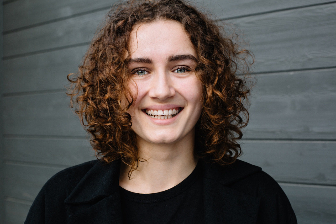 To complete any application i also communication following are my short data curriculum vitae personality full name : Het grote klimaatdossier: trein of vliegtuig (2) - june. a