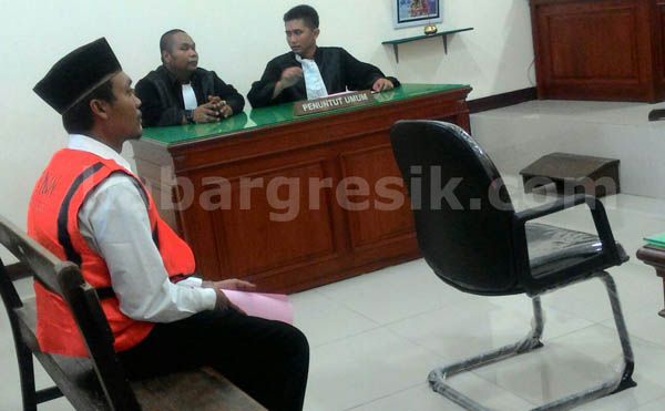 Sanawi Mencuri Batrei Dituntut 7 Bulan – kabargresik.com