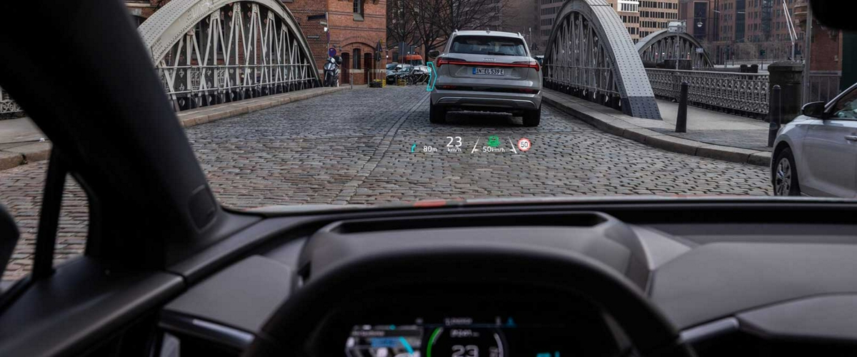 Преди официалния анонс на своя електрически SUV компанията показа лаконичния