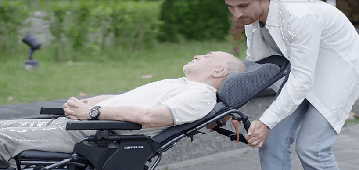 Wheelchair safely operate outdoors Wheelchair prevent sliding
