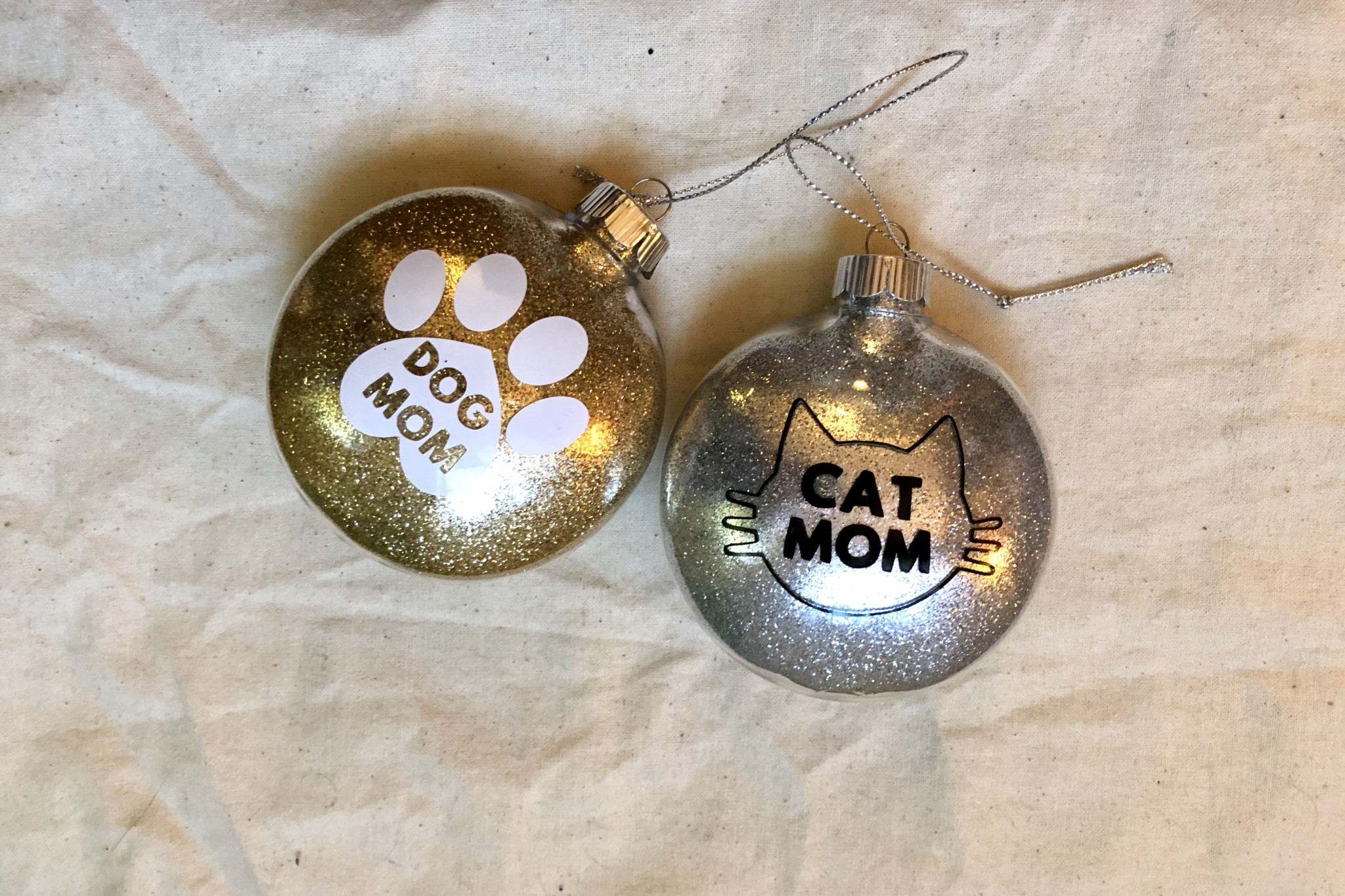 dog mom ornament