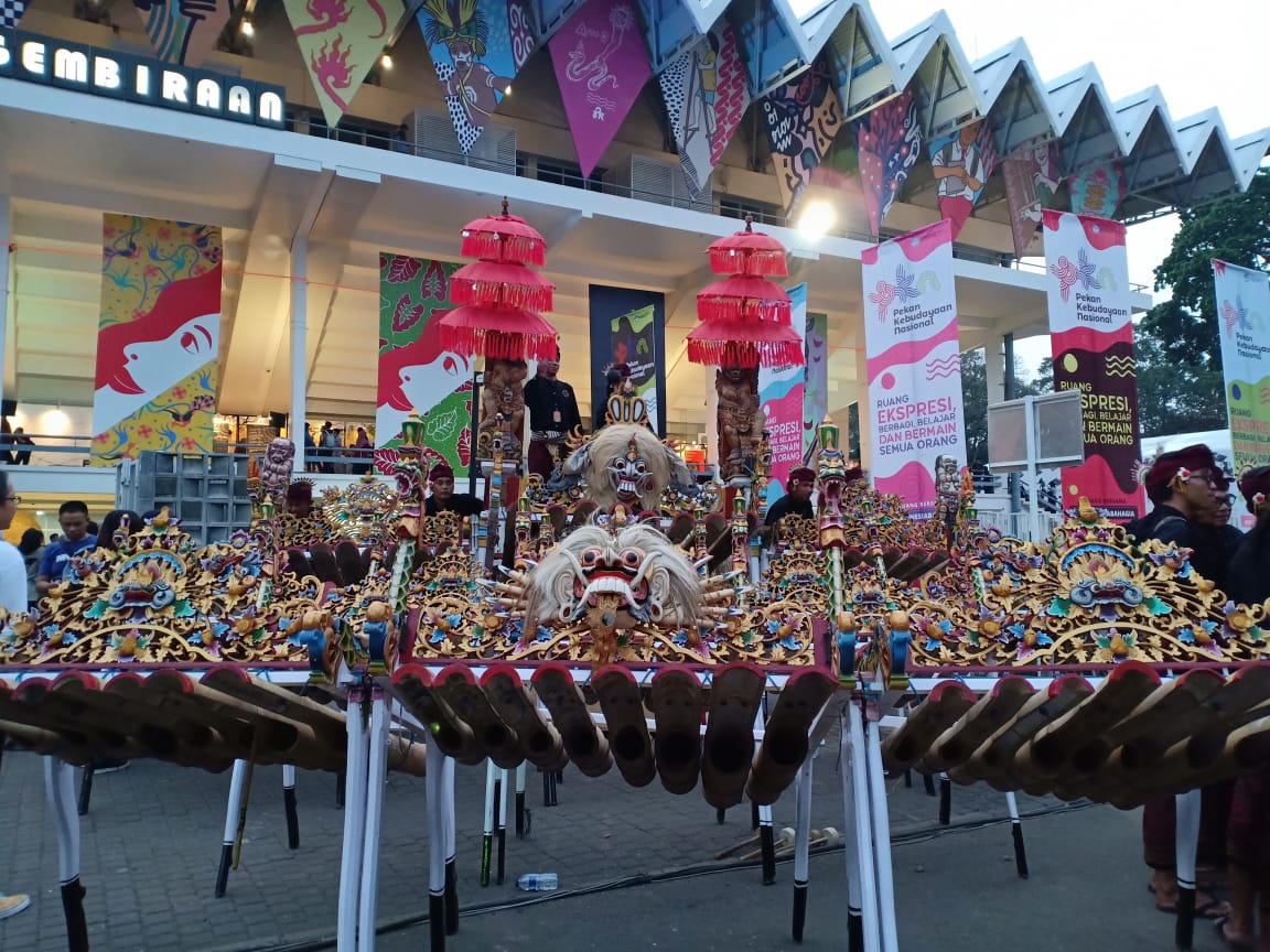 Dengan demikian untuk pembangunan apapun di desa harus bertumpu pada akar budaya masyarakat setempat karena . Penyelenggaraan Pekan Kebudayaan Nasional Tahun 2021 Akan Menerapkan Protokol Kesehatan Yang Ketat Kementerian Koordinator Bidang Pembangunan Manusia Dan Kebudayaan