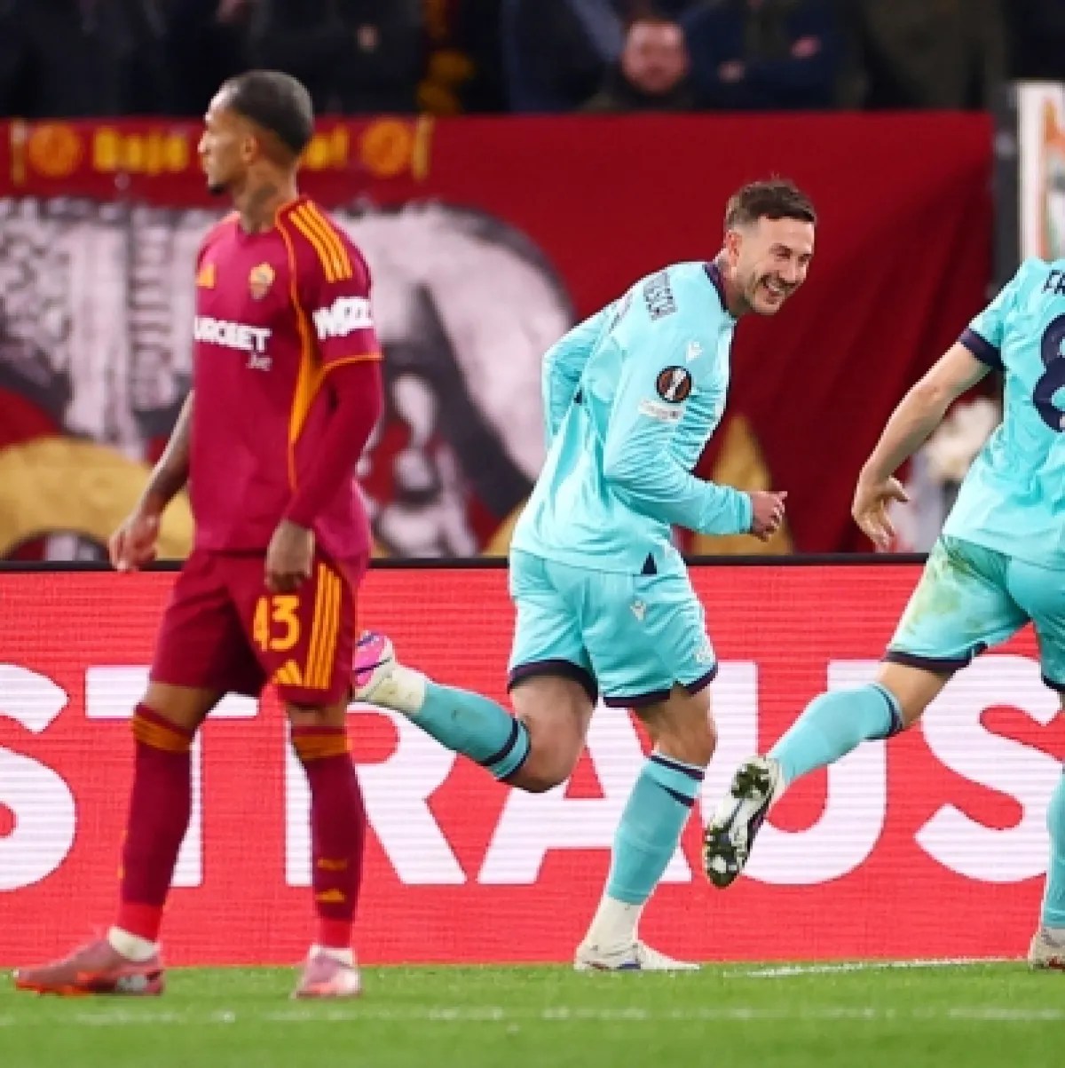 بولونيا يطيح بروما بركلات دراماتيكية.. فيلا وبيتيس وبورتو يكملون ثمن نهائي الدوري الأوروبي بولونيا يطيح بروما بركلات دراماتيكية.. فيلا وبيتيس وبورتو يكملون ثمن نهائي الدوري الأوروبي