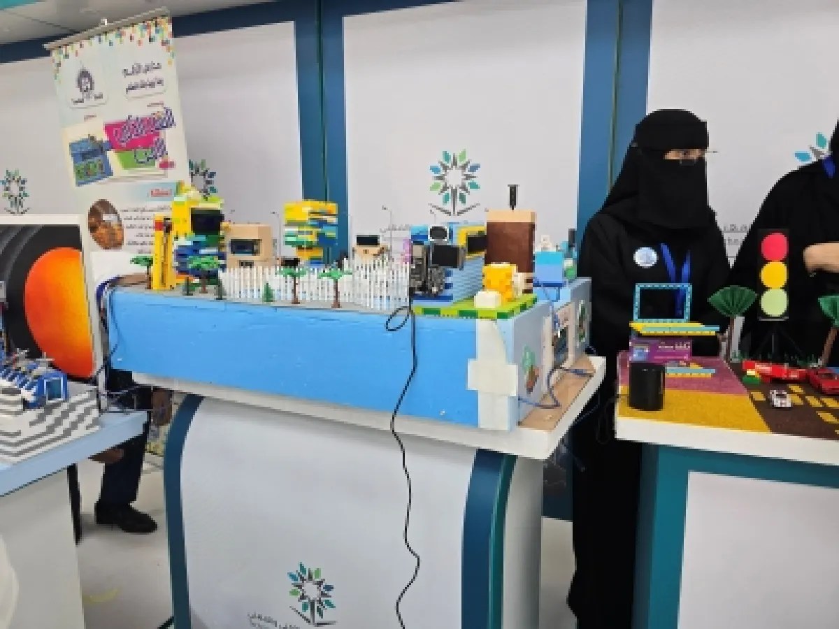 ابتكارات طلاب الرياض تسرق الأضواء في معرض RoboRAVE