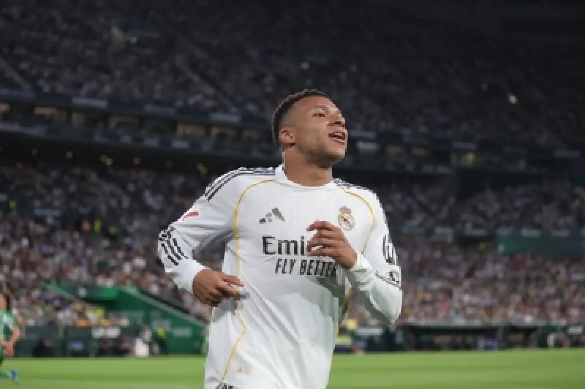 غياب مبابي عن الكلاسيكو يشعل الجدل في ريال مدريد غياب مبابي عن الكلاسيكو يشعل الجدل في ريال مدريد