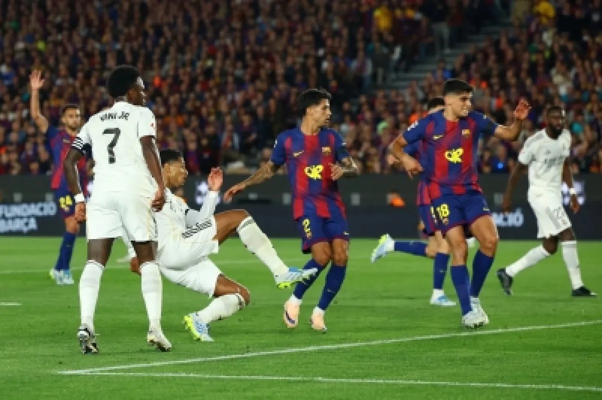 برشلونة يحسم الليجا للمرة 29 بثنائية في الكلاسيكو برشلونة يحسم الليجا للمرة 29 بثنائية في الكلاسيكو