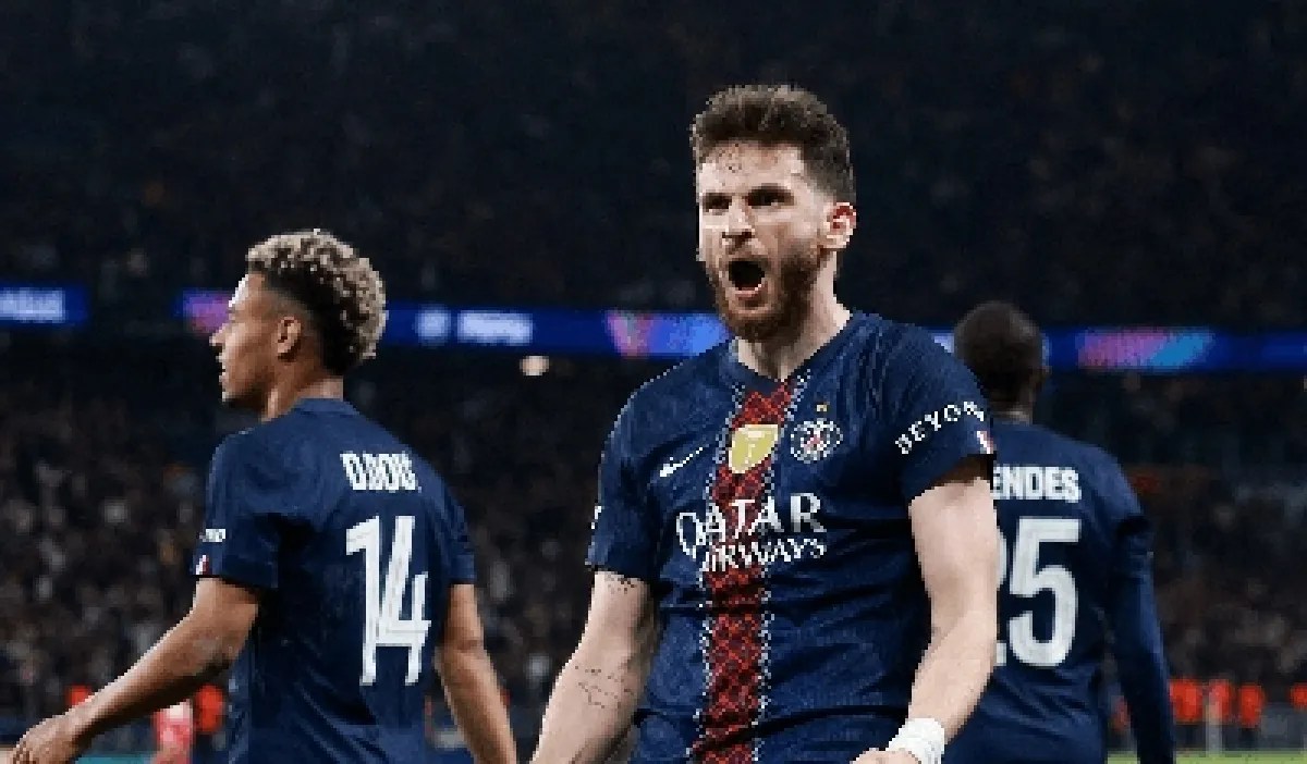 كفاراتسخيليا نجم دوري أبطال أوروبا: باريس سان جيرمان يهيمن على التشكيلة المثالية كفاراتسخيليا نجم دوري أبطال أوروبا: باريس سان جيرمان يهيمن على التشكيلة المثالية