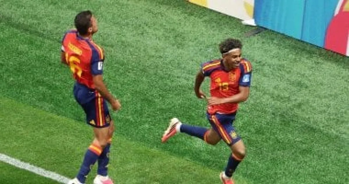 إسبانيا تعزز تقدمها أمام السعودية بهدف عكسي في كأس العالم