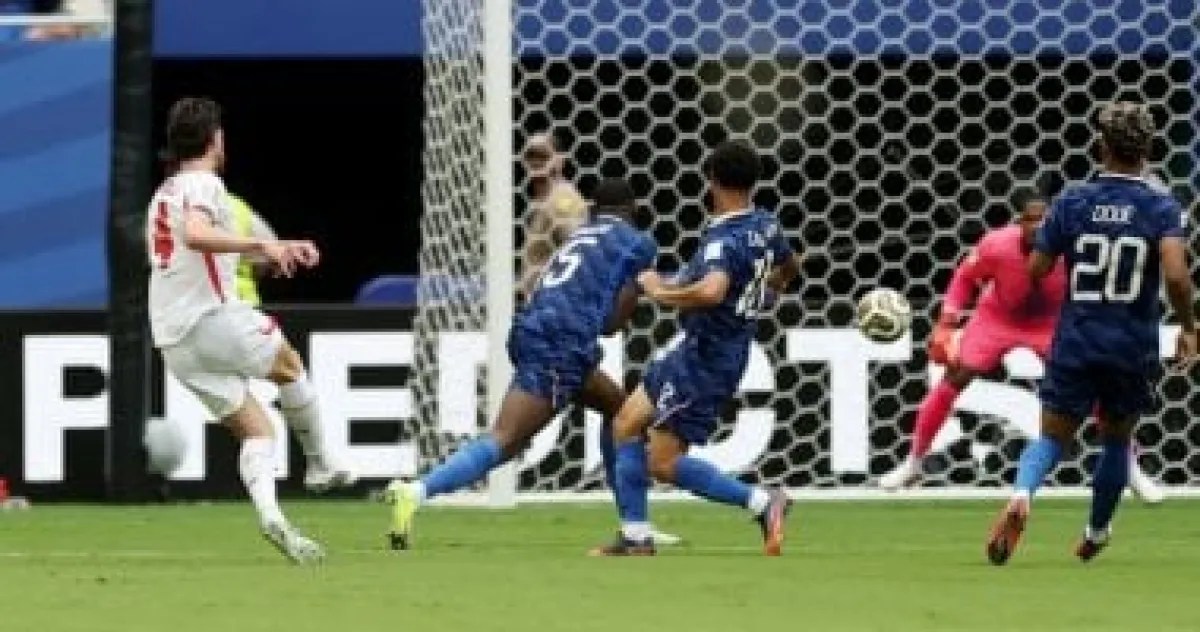 مباراة إنجلترا وفرنسا في كأس العالم 2026 تدخل تاريخ الأهداف الغزيرة مباراة إنجلترا وفرنسا في كأس العالم 2026 تدخل تاريخ الأهداف الغزيرة