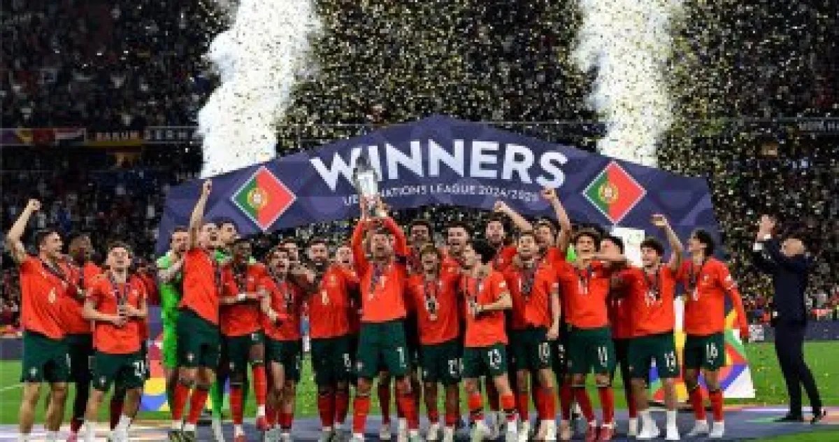 البرتغال: كيف صنعت 10 ملايين نسمة نجوم العالم في كرة القدم؟ البرتغال: كيف صنعت 10 ملايين نسمة نجوم العالم في كرة القدم؟