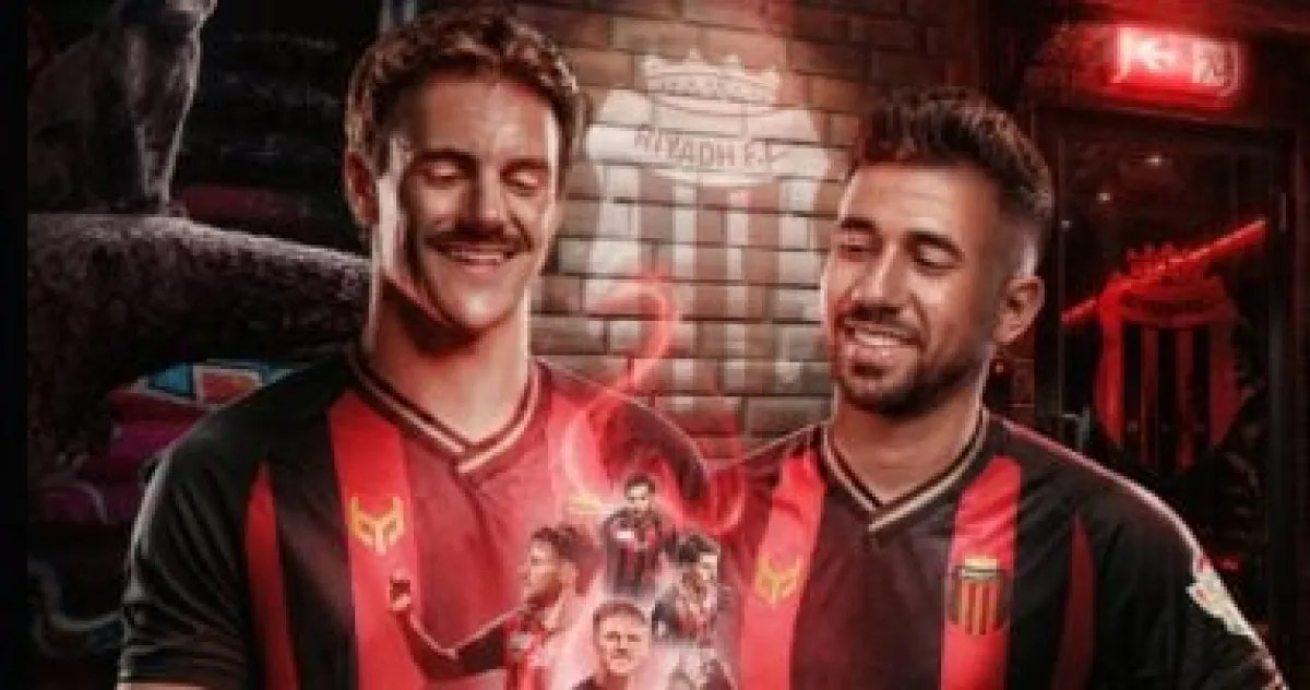 تريزيجيه نجم الغلاف في افتتاح الدوري السعودي
