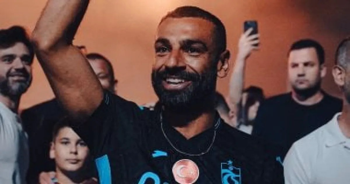 محمد صلاح يختار قميصه المفضل مع طرابزون سبور قبل الظهور الأوروبي المرتقب محمد صلاح يختار قميصه المفضل مع طرابزون سبور قبل الظهور الأوروبي المرتقب