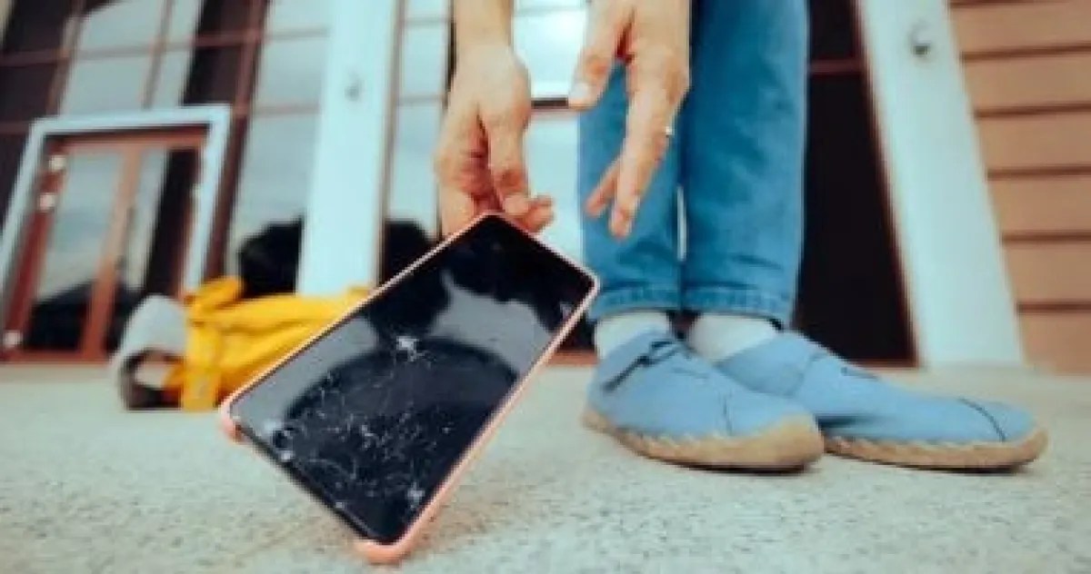 واقي شاشة الهاتف: هل هو ضرورة لحماية جهازك أم مجرد طبقة إضافية؟